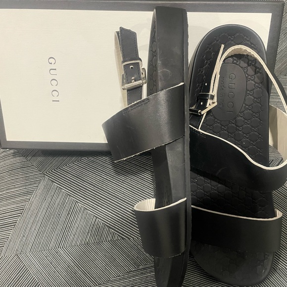 gucci roman sandals 
size 7.5, 8
Man - Picture 2 of 5